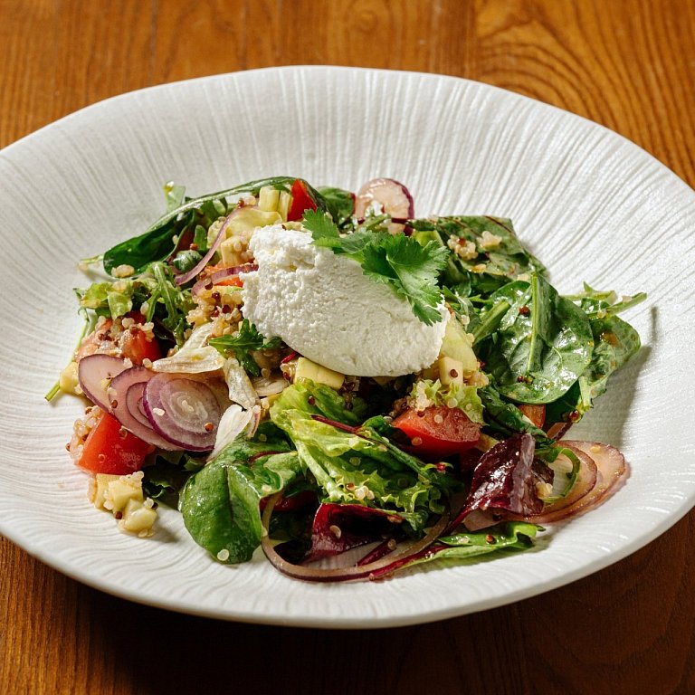 П Лёгкий салат киноа